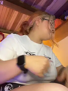 SophiaWeestt99 online show from March 4, 2026, 4:42 am