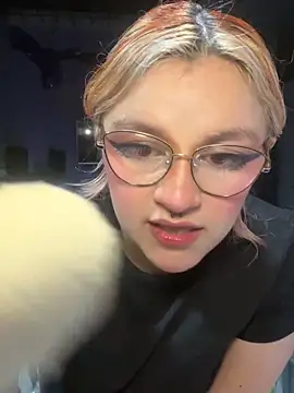 SophiaWeestt99 online show from February 16, 2026, 4:11 am