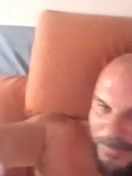 Javierchico online show from July 18, 2026, 5:32 pm