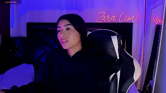 ZaraLim online show from November 16, 2025, 2:16 am