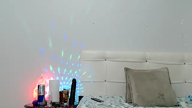 Snapshot of Bitter_ chatting on November 29, 2025, 8:09 pm Bitter online show from November 29, 2025, 8:09 pm