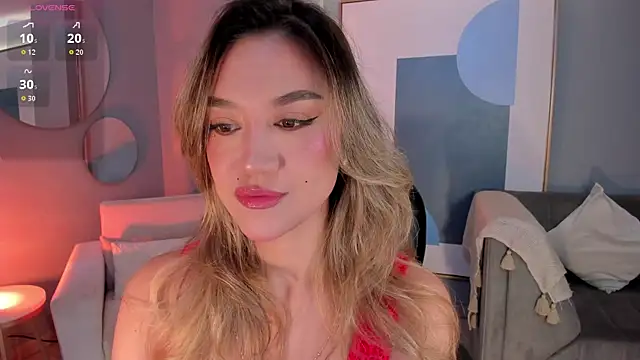 RebeccaHudson online show from October 10, 2025, 7:15 pm