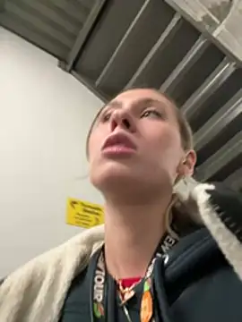 Snapshot of M1ssyk1ssy chatting on February 3, 2025, 5:03 pm M1ssyk1ssy online show from February 3, 2025, 5:03 pm