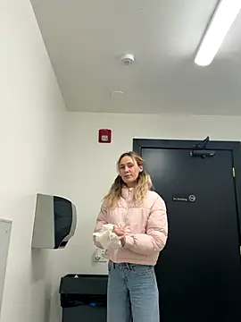 Snapshot of M1ssyk1ssy chatting on December 1, 2025, 12:11 am M1ssyk1ssy online show from December 1, 2025, 12:11 am