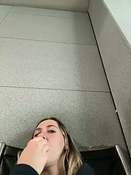 Snapshot of M1ssyk1ssy chatting on January 17, 2025, 6:44 pm M1ssyk1ssy online show from January 17, 2025, 6:44 pm