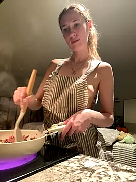 Snapshot of M1ssyk1ssy chatting on November 14, 2025, 2:15 am M1ssyk1ssy online show from November 14, 2025, 2:15 am