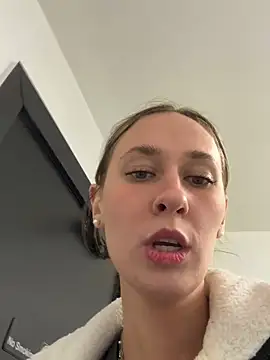 Snapshot of M1ssyk1ssy chatting on January 15, 2025, 1:02 am M1ssyk1ssy online show from January 15, 2025, 1:02 am