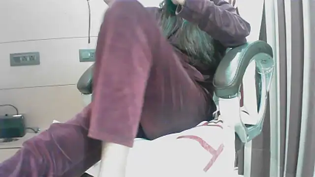 collage hoty online show from December 16, 2025, 4:22 pm