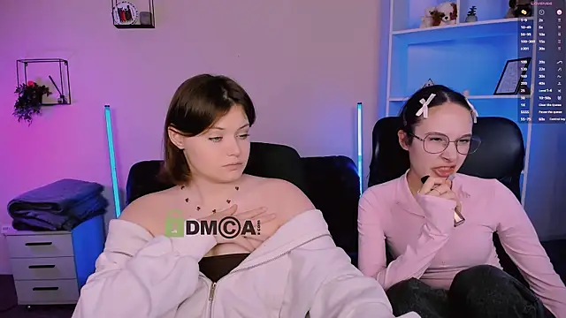 Snapshot of nikole_kitt chatting on November 16, 2025, 8:02 pm nikole kitt online show from November 16, 2025, 8:02 pm