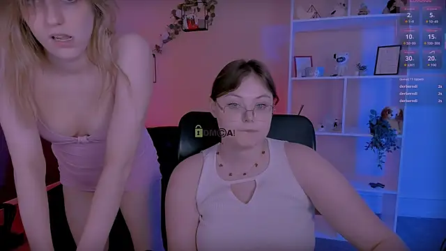 Snapshot of nikole_kitt chatting on May 19, 2026, 1:56 am nikole kitt online show from May 19, 2026, 1:56 am