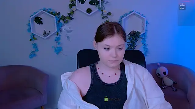 Snapshot of nikole_kitt chatting on June 23, 2026, 7:01 pm nikole kitt online show from June 23, 2026, 7:01 pm