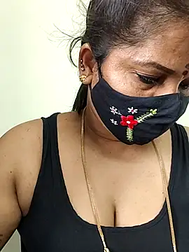 gaurika18 online show from April 26, 2026, 2:20 am