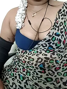 Snapshot of gaurika18 chatting on December 1, 2025, 3:24 pm gaurika18 online show from December 1, 2025, 3:24 pm