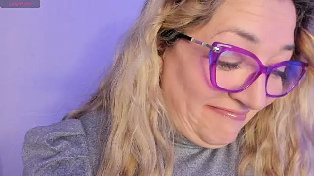 Naty Mature  online show from February 23, 2026, 6:41 pm