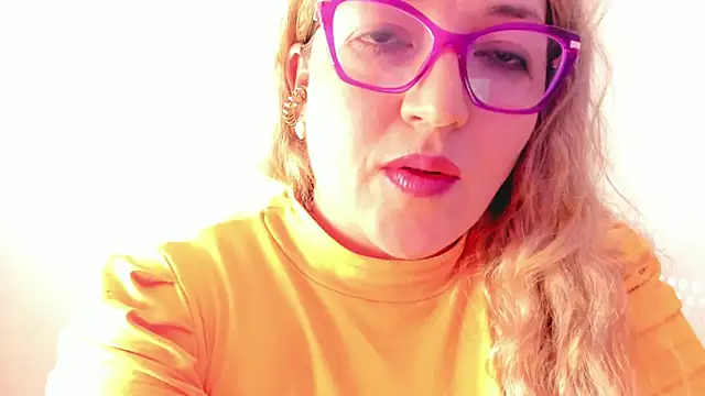 Snapshot of Naty_Mature_ chatting on October 17, 2025, 9:34 am Naty Mature online show from October 17, 2025, 9:34 am