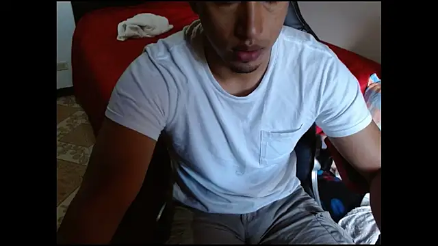 Snapshot of Davixx258 chatting on December 3, 2024, 8:33 pm Davixx258 online show from December 3, 2024, 8:33 pm