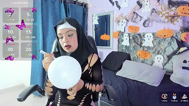 Snapshot of AliaAsad chatting on October 27, 2025, 12:50 pm AliaAsad online show from October 27, 2025, 12:50 pm