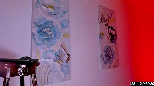 Keila Mendoza online show from November 21, 2025, 12:26 pm