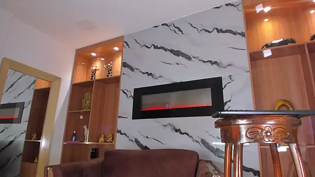 Keila Mendoza online show from November 27, 2025, 5:08 am