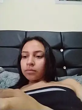 Snapshot of emma_ambar chatting on November 12, 2025, 5:39 pm emma ambar online show from November 12, 2025, 5:39 pm