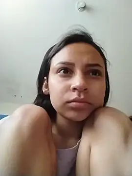 Snapshot of emma_ambar chatting on October 31, 2025, 4:58 pm emma ambar online show from October 31, 2025, 4:58 pm