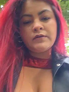 Snapshot of lia_moon77 chatting on October 7, 2025, 9:05 pm lia moon77 online show from October 7, 2025, 9:05 pm