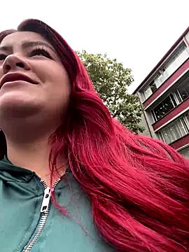 Snapshot of lia_moon77 chatting on December 1, 2025, 7:37 pm lia moon77 online show from December 1, 2025, 7:37 pm