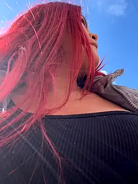 Snapshot of lia_moon77 chatting on October 14, 2025, 8:20 pm lia moon77 online show from October 14, 2025, 8:20 pm