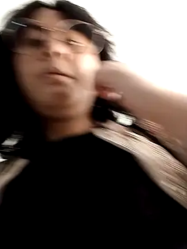 Snapshot of lara_moon25 chatting on October 15, 2025, 4:04 pm lara moon25 online show from October 15, 2025, 4:04 pm