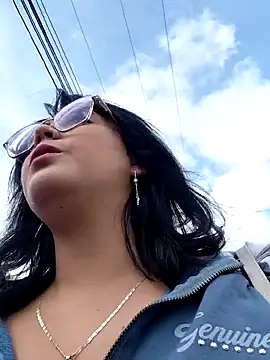 Snapshot of lara_moon25 chatting on November 21, 2025, 7:35 pm lara moon25 online show from November 21, 2025, 7:35 pm