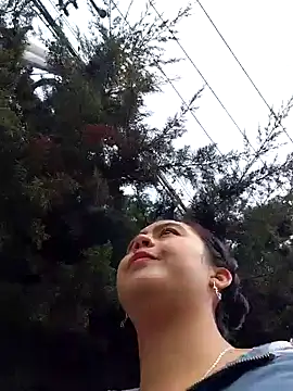 Snapshot of lara_moon25 chatting on October 20, 2025, 8:42 pm lara moon25 online show from October 20, 2025, 8:42 pm