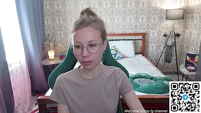 Snapshot of Lill_Mary chatting on May 28, 2026, 3:14 am Lill Mary online show from May 28, 2026, 3:14 am
