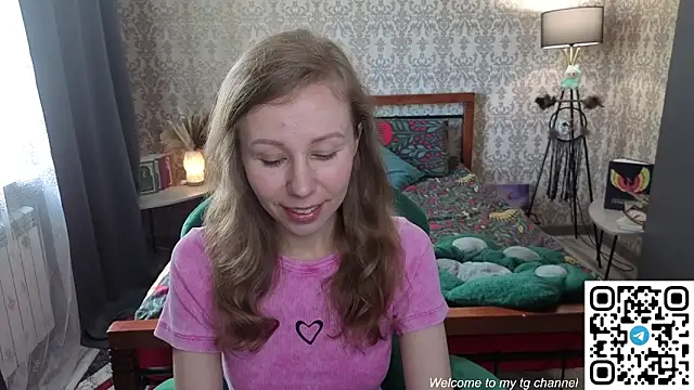 Snapshot of Lill_Mary chatting on May 25, 2026, 6:23 am Lill Mary online show from May 25, 2026, 6:23 am