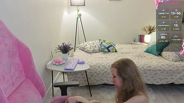 Lill Mary online show from November 3, 2025, 7:24 am