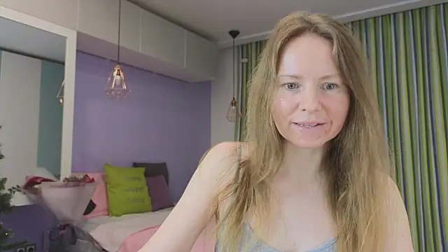 Snapshot of JanePearl chatting on January 17, 2025, 7:49 pm JanePearl online show from January 17, 2025, 7:49 pm