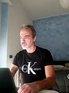 Snapshot of Marcolino183 chatting on January 14, 2025, 3:04 pm Marcolino183 online show from January 14, 2025, 3:04 pm