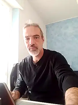 Snapshot of Marcolino183 chatting on December 20, 2024, 10:49 am Marcolino183 online show from December 20, 2024, 10:49 am