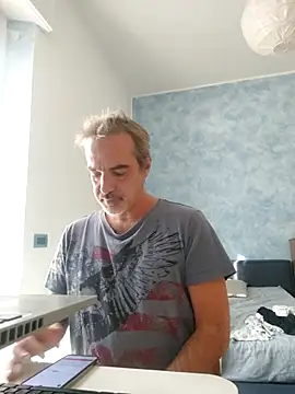 Snapshot of Marcolino183 chatting on October 2, 2025, 7:56 am Marcolino183 online show from October 2, 2025, 7:56 am