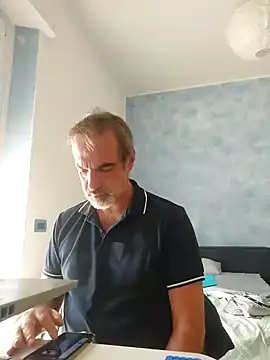 Snapshot of Marcolino183 chatting on September 30, 2025, 9:26 am Marcolino183 online show from September 30, 2025, 9:26 am