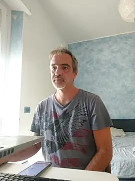 Snapshot of Marcolino183 chatting on October 3, 2025, 8:05 am Marcolino183 online show from October 3, 2025, 8:05 am