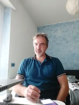 Snapshot of Marcolino183 chatting on May 11, 2026, 7:32 am Marcolino183 online show from May 11, 2026, 7:32 am