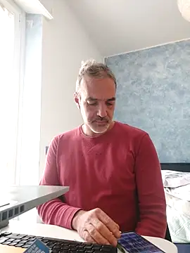 Snapshot of Marcolino183 chatting on November 7, 2025, 9:03 am Marcolino183 online show from November 7, 2025, 9:03 am