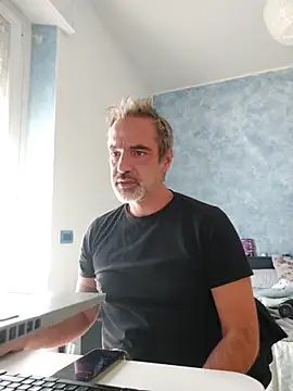 Snapshot of Marcolino183 chatting on September 29, 2025, 7:48 am Marcolino183 online show from September 29, 2025, 7:48 am