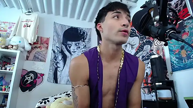 Snapshot of dylan_fun18 chatting on November 1, 2025, 7:52 pm dylan fun18 online show from November 1, 2025, 7:52 pm