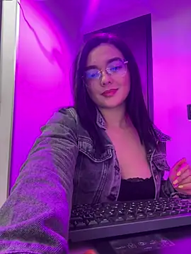 camianddanna online show from March 1, 2026, 4:23 am