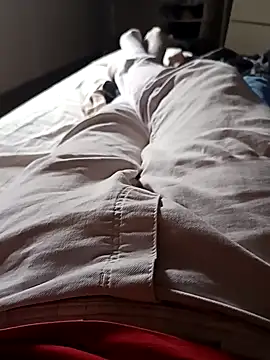 Snapshot of Holaluz2 chatting on December 4, 2025, 9:52 am Holaluz2 online show from December 4, 2025, 9:52 am