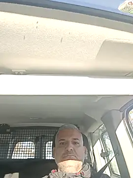 Snapshot of Holaluz2 chatting on November 26, 2025, 8:14 am Holaluz2 online show from November 26, 2025, 8:14 am