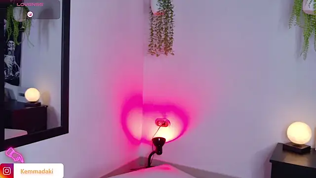 Snapshot of kemmadakii chatting on November 19, 2025, 10:43 pm kemmadakii online show from November 19, 2025, 10:43 pm