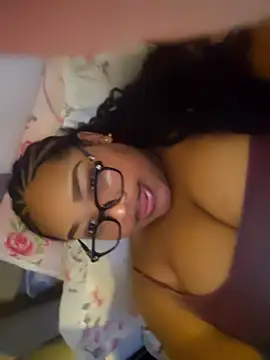 vic pretynhaa online show from February 11, 2026, 6:52 pm