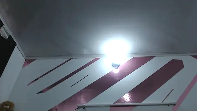 Snapshot of Kitten_Hot_ chatting on November 27, 2025, 9:15 pm Kitten Hot online show from November 27, 2025, 9:15 pm